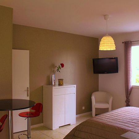 Le Haras Du Favry Apartamento Palinges Exterior foto